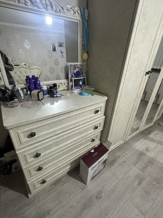 Спальный гарнитур