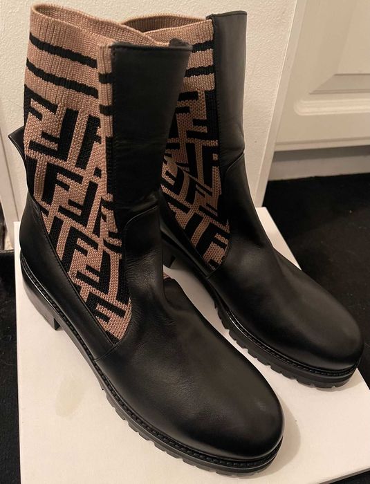 Дамски боти черни / бежови