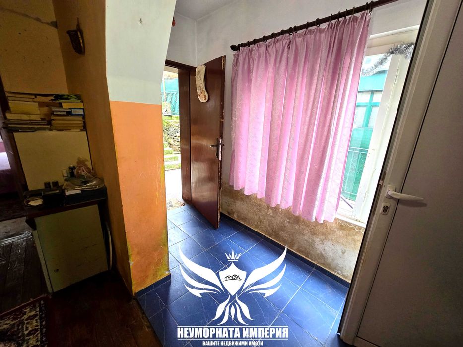 Продавам тристаен 65кв.м. 1ет в гр.Асеновград широк център