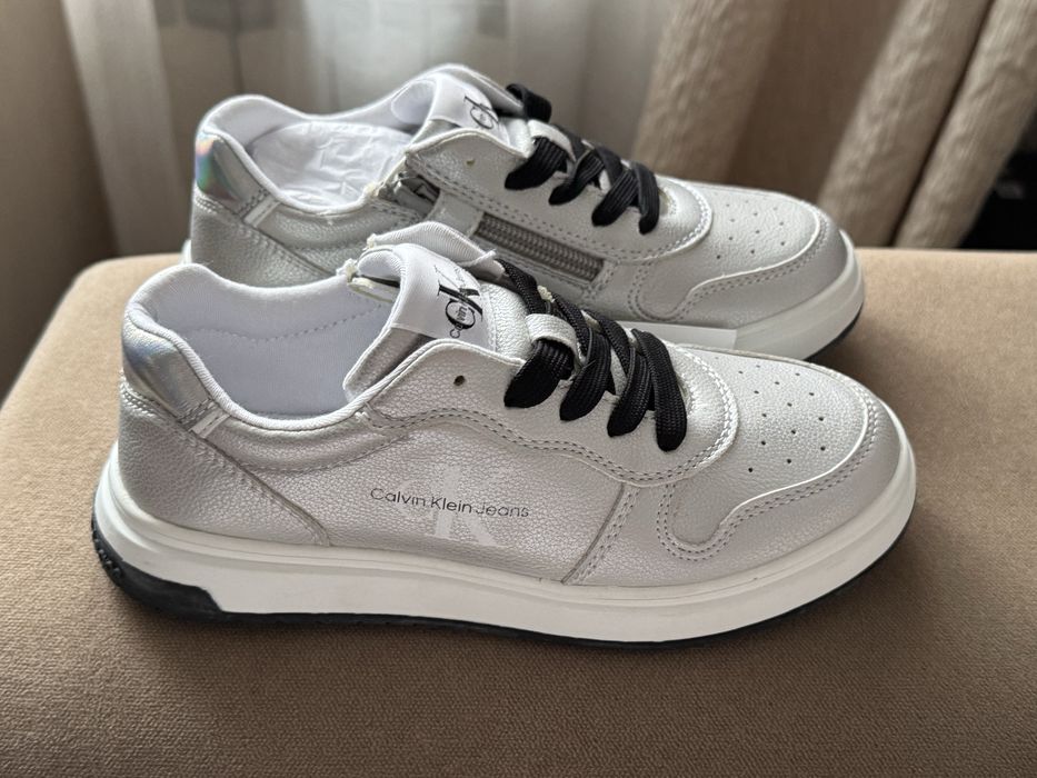 Детски маратонки Calvin Klein 32 номер Нови