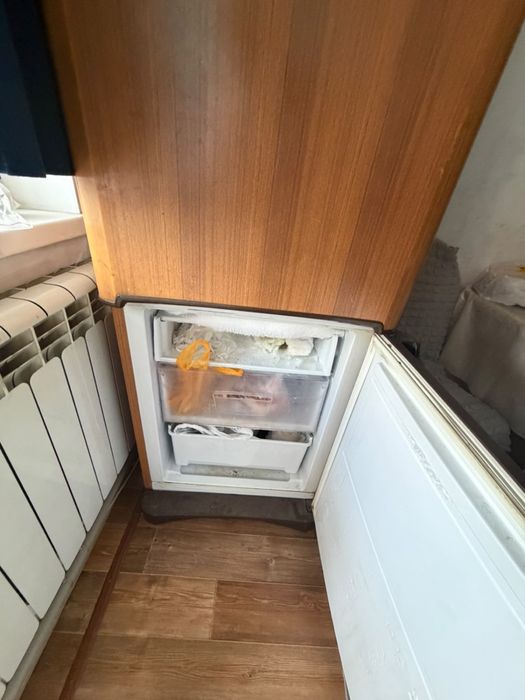 Холодильник Indesit