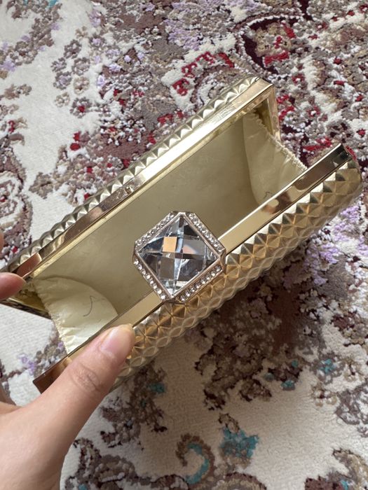 клатч женская золотистая