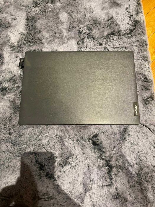 Laptop Lenovo - i5-1035G1/ 8gb ram  /237gb nvme