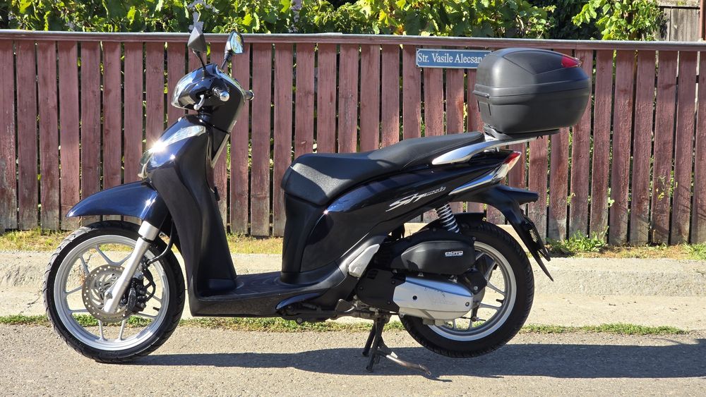 Scuter Honda SH mode 125 / 2015 / inmatriculat Ro