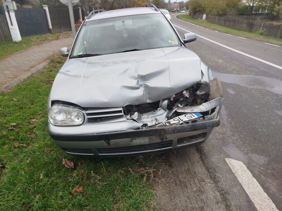 Vând Golf 4 1 6 16v