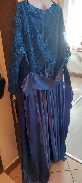 Vând rochie dama