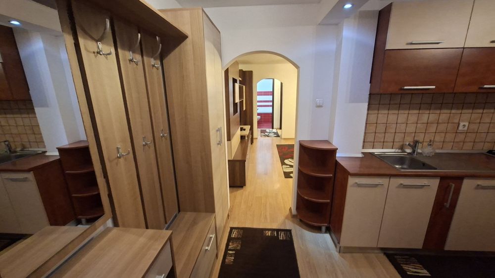 Închiriez apt.2 camere  Împ.Traian