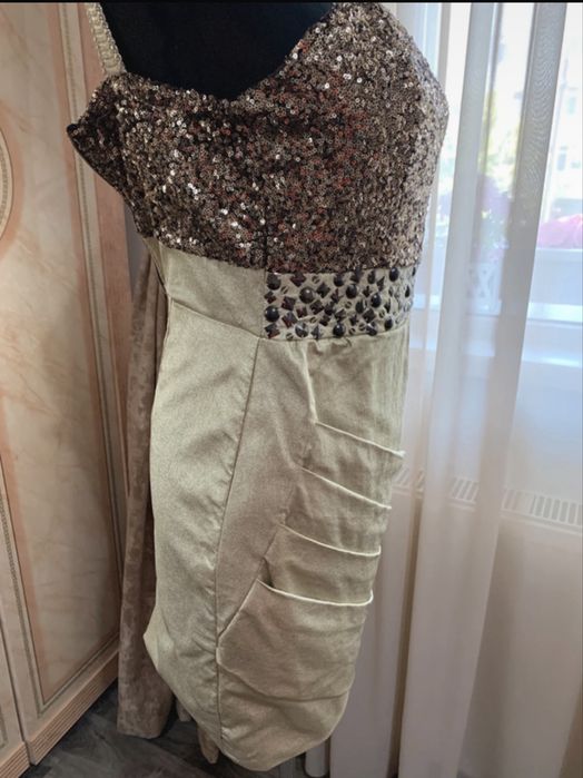 Vand rochie de seara