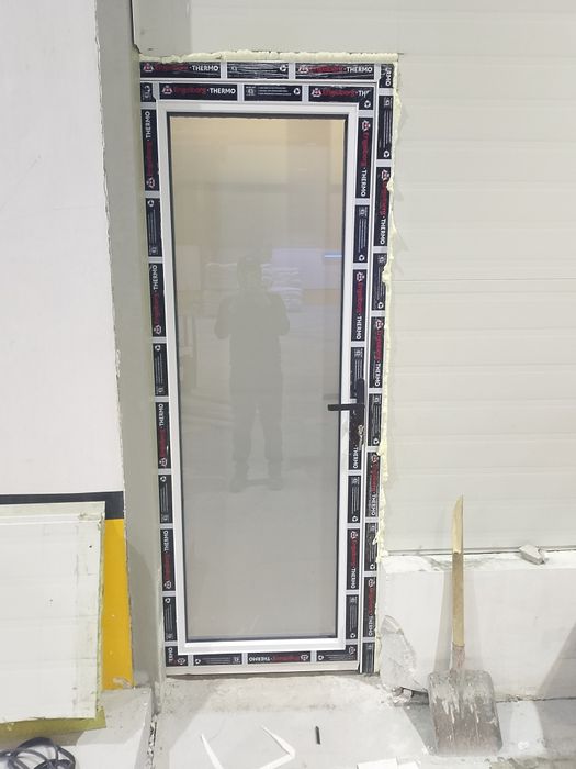 Akfa eshik va romlar