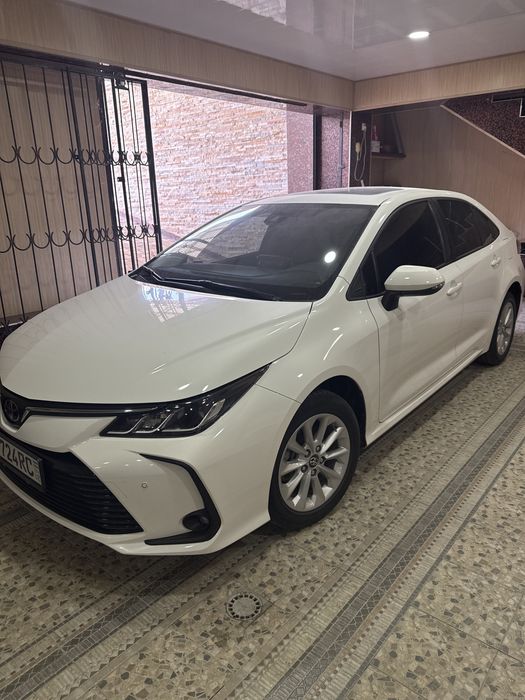 Автомобиль Тойота Toyota corolla