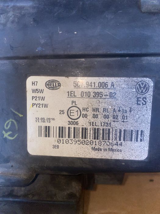 Vând faruri wv jetta 2013