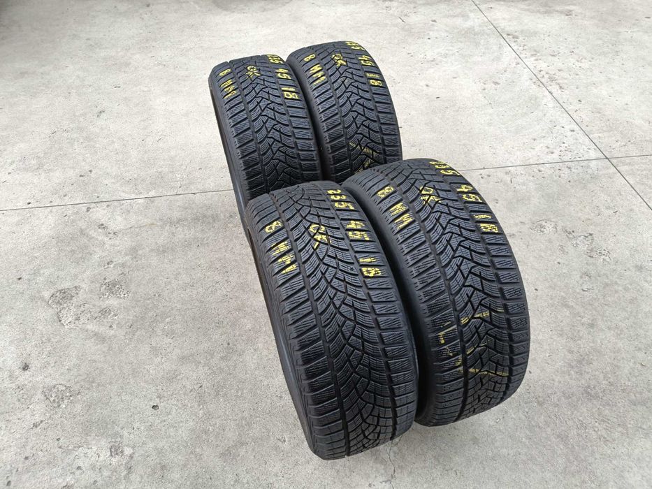 Set 4 anvelope iarna 235 45 18 goodyear ultragrip performance profil de 8 mm