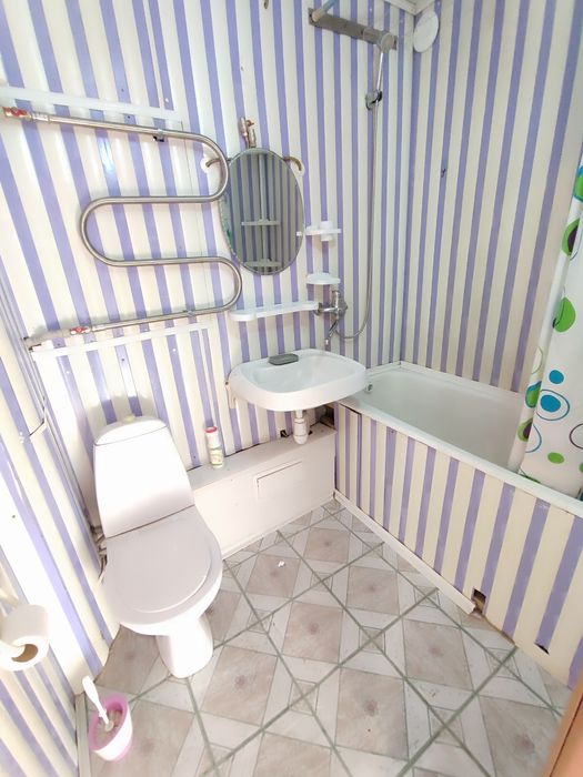 Продается 2-комн (6-50, 5 эт)