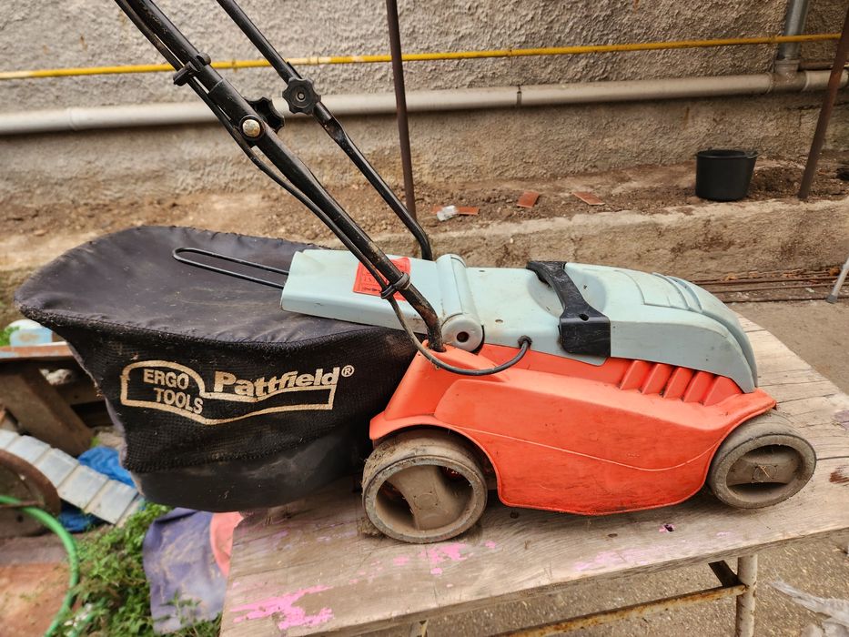 Masina de tuns iarba