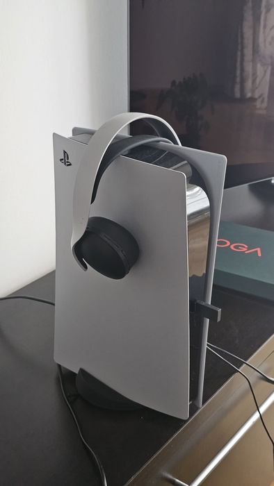PlayStation 5 + căști PlayStation 5 și 12 jocuri