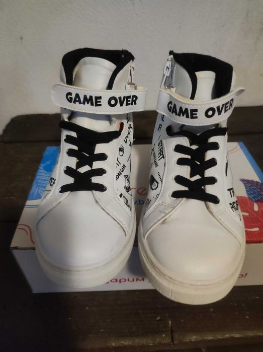 Детски кожени кецове