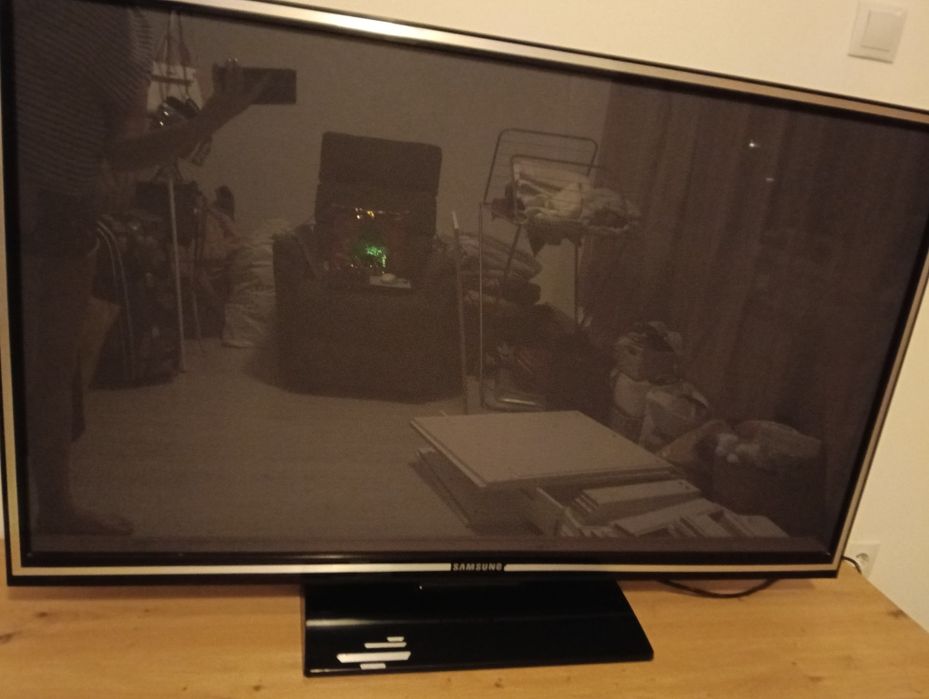 Продавам телевизор Samsung