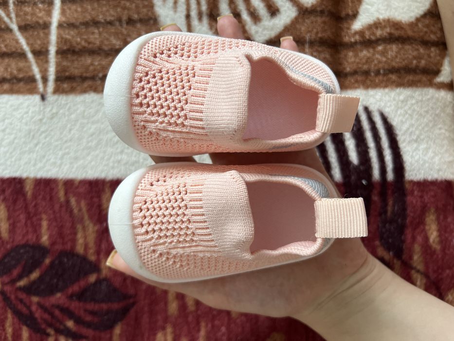 Детские кроссовки