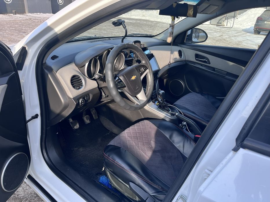 Продам Chevrolet Cruze