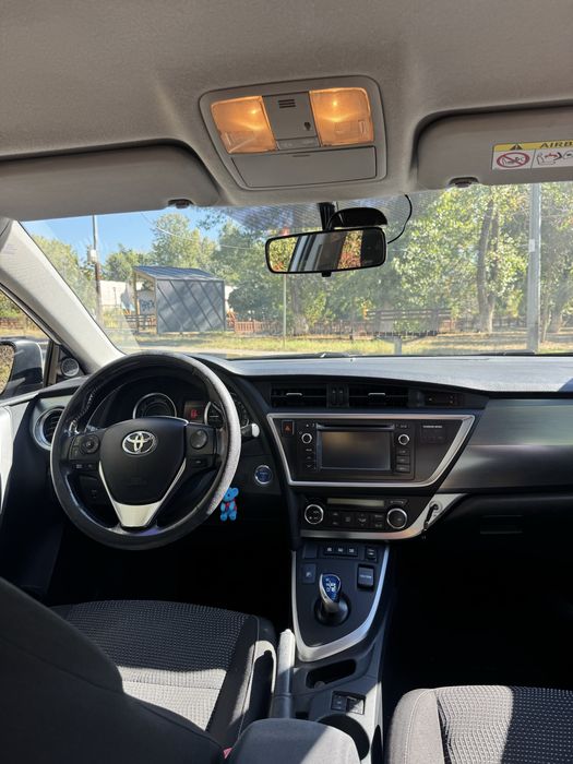 De vanzare Toyota Auris Hybrid