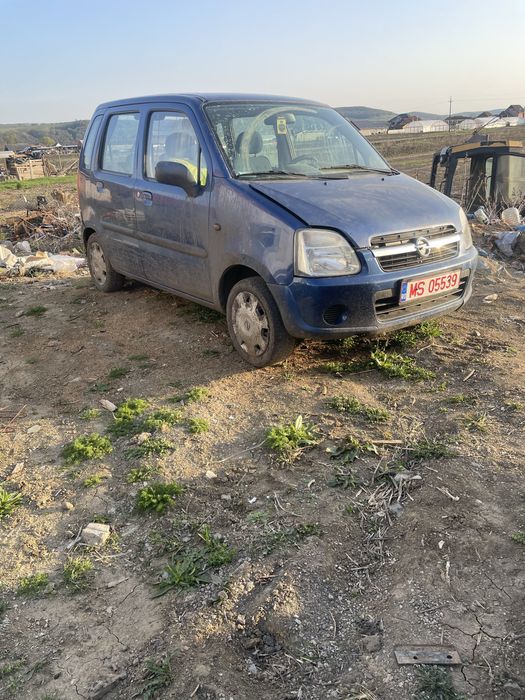Vând urgent opel agila fără acte de câmp merge bine!!