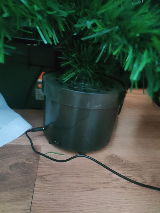 продам ёлку искусственную