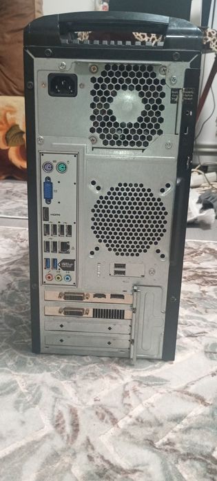 Core i7-2600 — 4 mag / 8 szál, kb. 3,47 GHz NVIDIA GeForce GTX 560 Ti RAM: 12 GB DDR3932  932 GB-os HDD windows 10