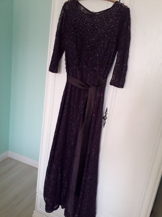 Продаю платье женское нарядное