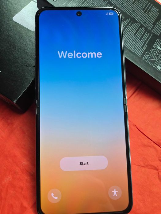 Телефон Samsung Flip 5