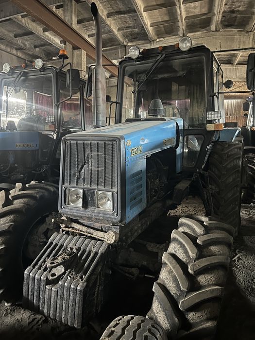 Трактор Беларус Мтз 1221.2