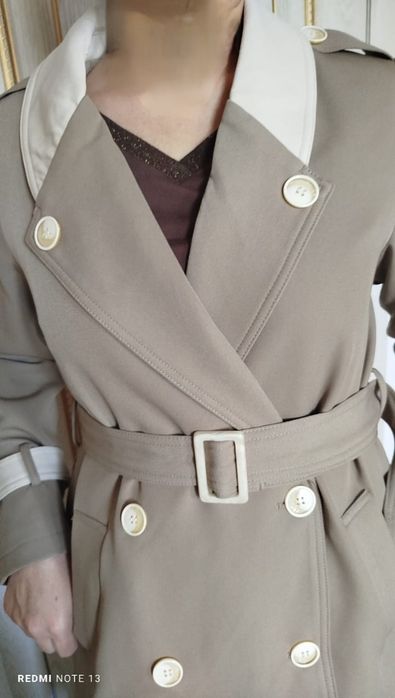 Продается тренч.