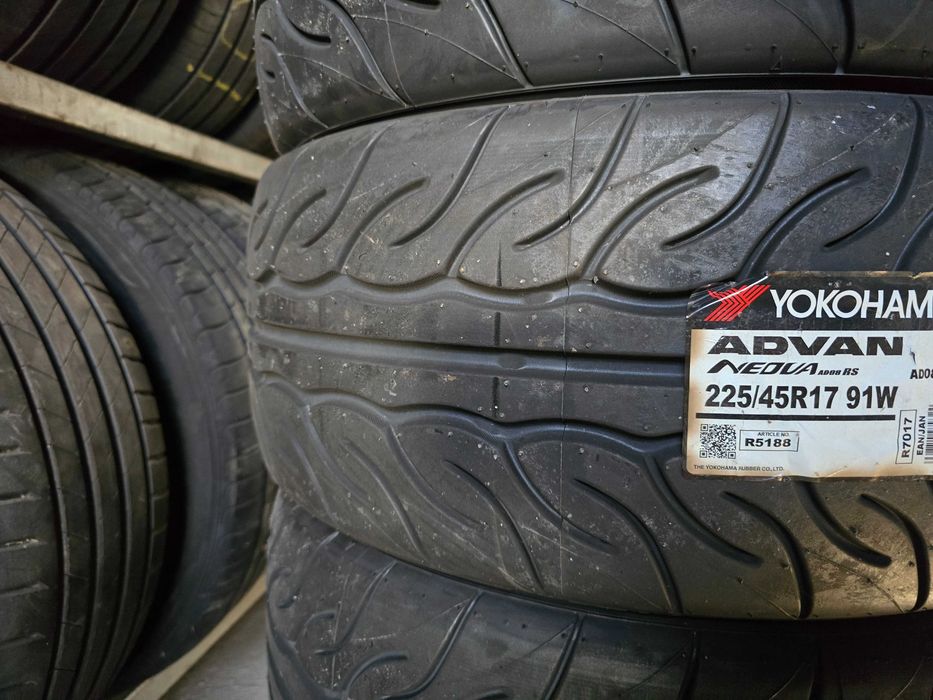 225 45 17 Yokohama Advan Neova AD08 RS Semislik NOI