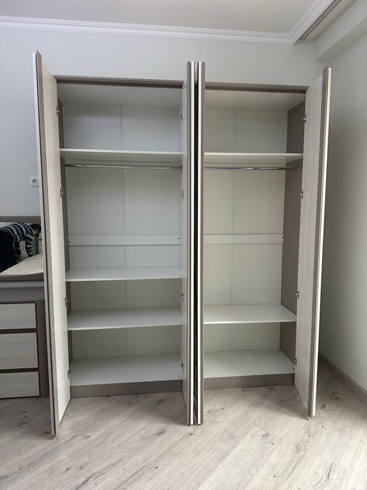 Продается спальный гарнитур