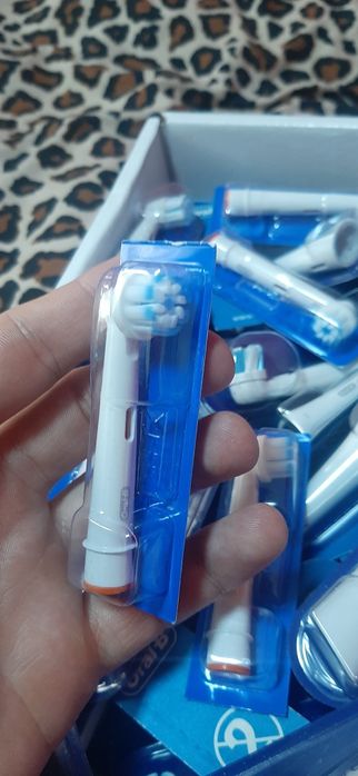 Periuta capete rezerva electrica oral B IO NOI originale