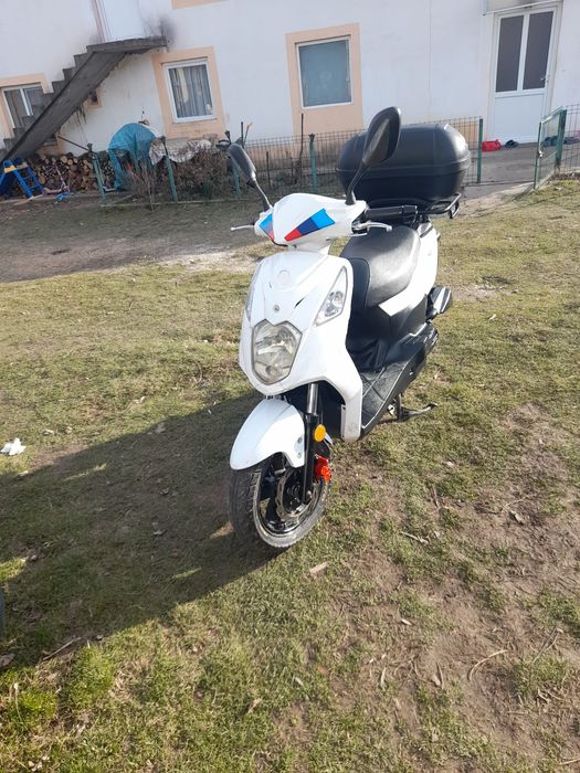 Vand Scuter Sym 50 cc/Stare foarte buna