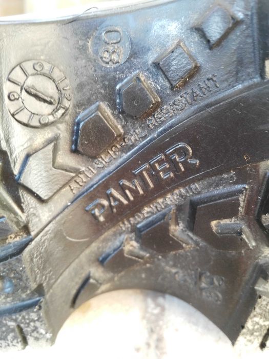 обувки за туризъм и работа