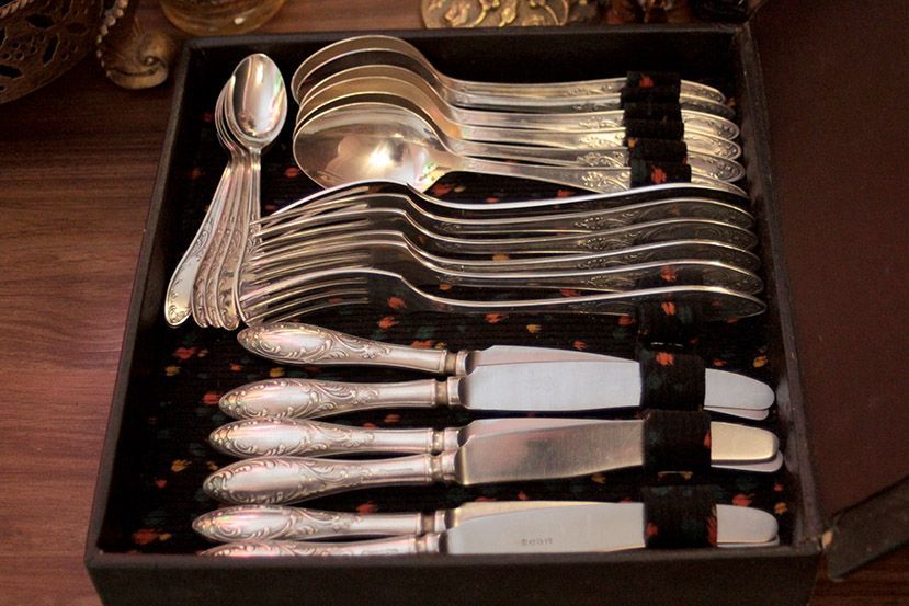 Набор мельхиоровых столовых приборов на 6 персон (24 предмета)