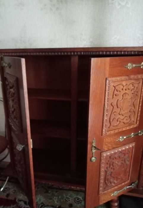 Vând corp de mobila veche