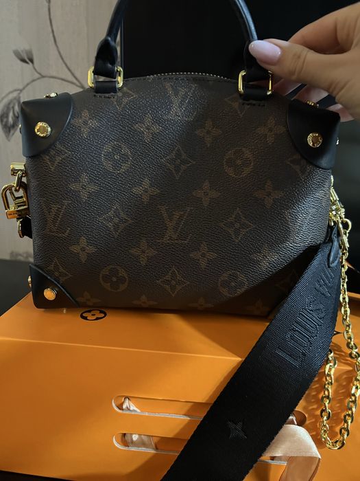 Geanta Louis Vuitton nepurtata