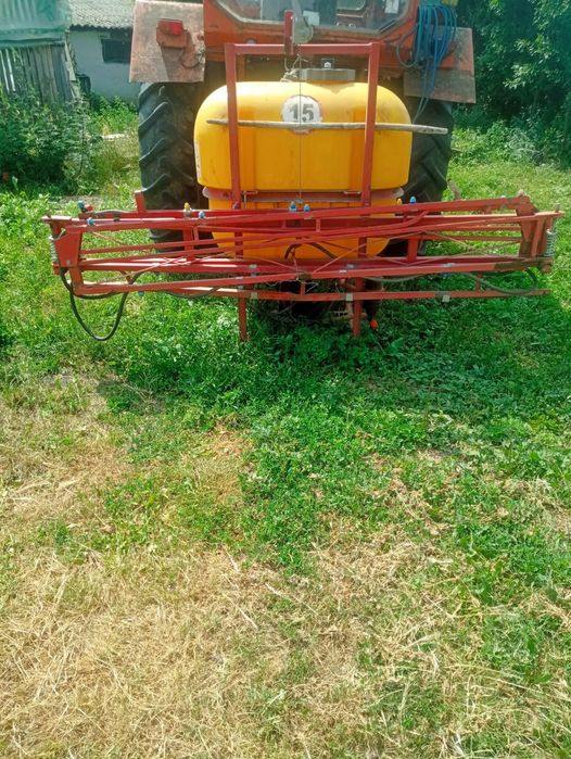 Vând utilaje,erbicidatoarw  mig azot și plug