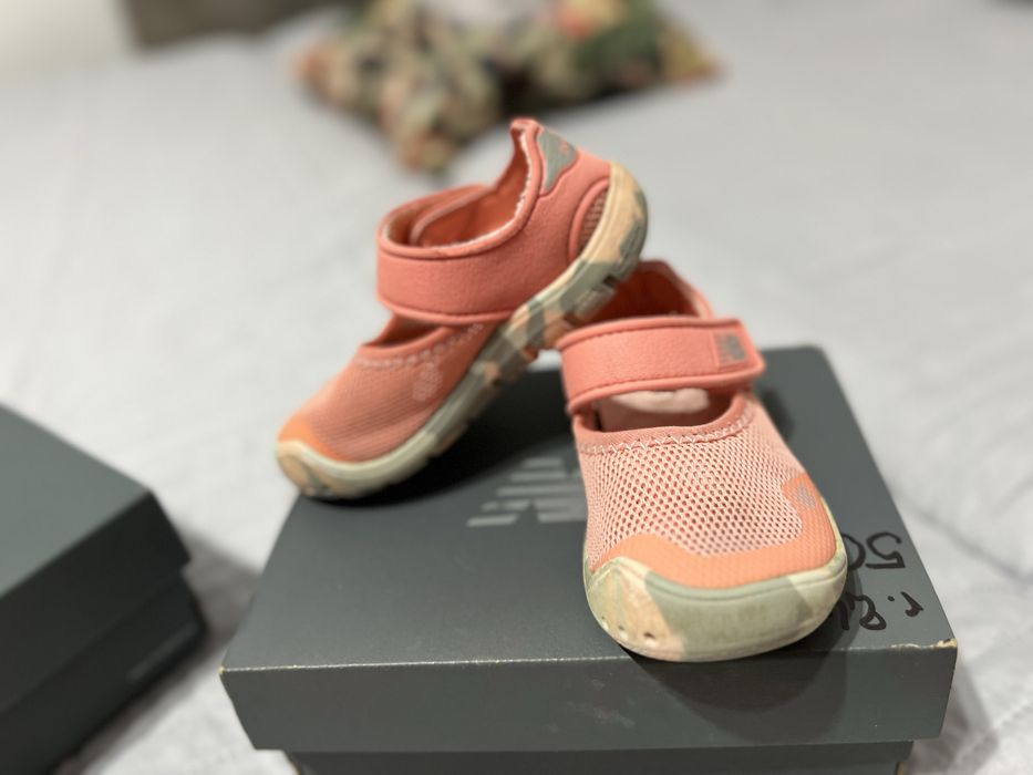 Sandale NewBalance fetite