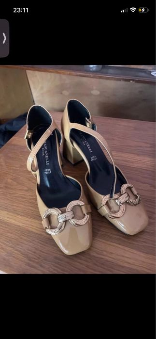 Pantofi cu toc ,