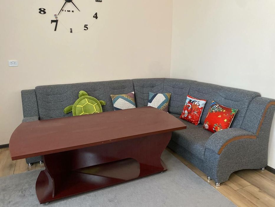 Мягкая мебель со столом