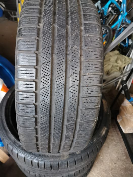 Cauciucuri de iarna  235 35 19