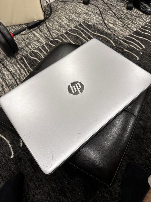 Laptop HP 255 G8