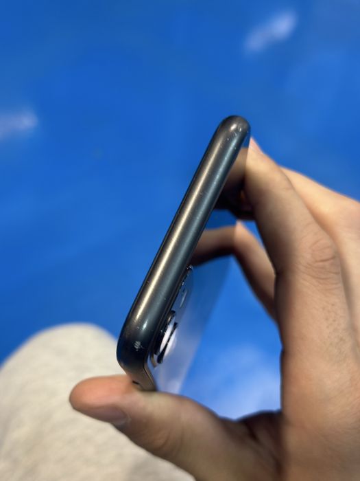 Iphone 11 64gb qora