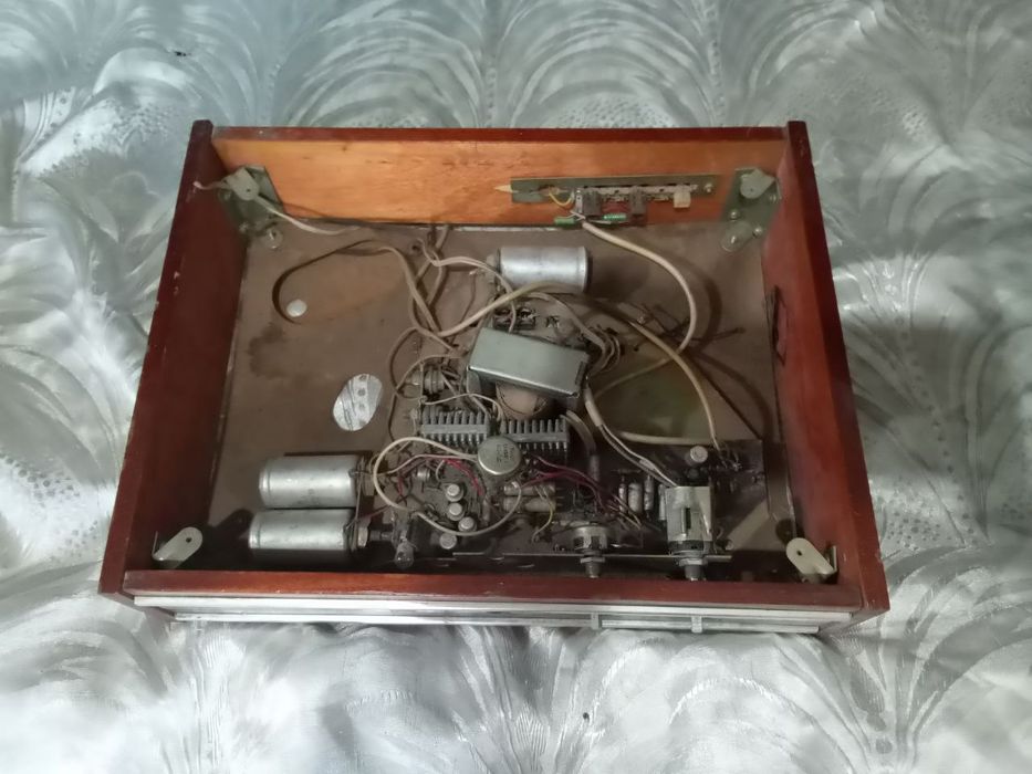 Детали проигрывателей и магнитофонов