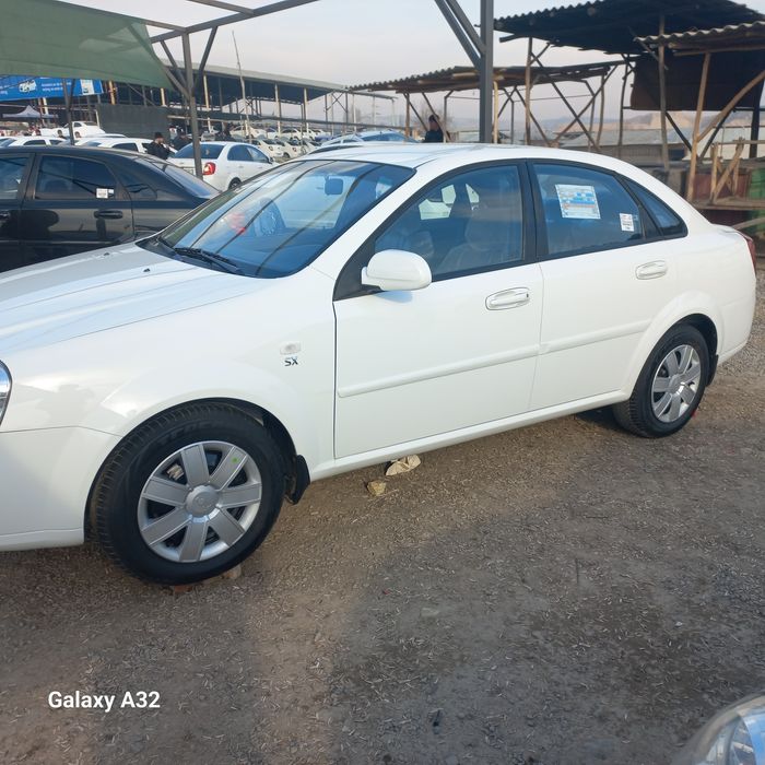 Лассетти 1.8 седан