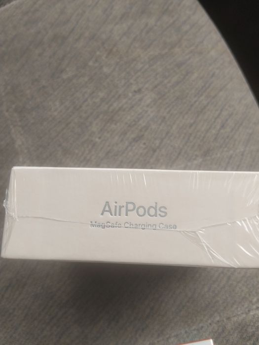 Продам AirPods3 новые.