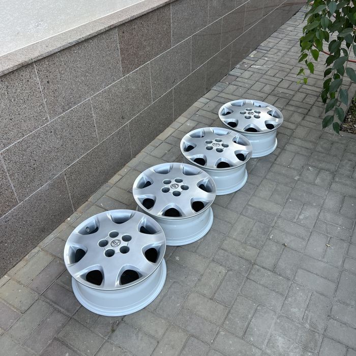 Комплект дисков R17 Тойота Лексус